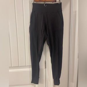 Lululemon align joggers size 4 in black